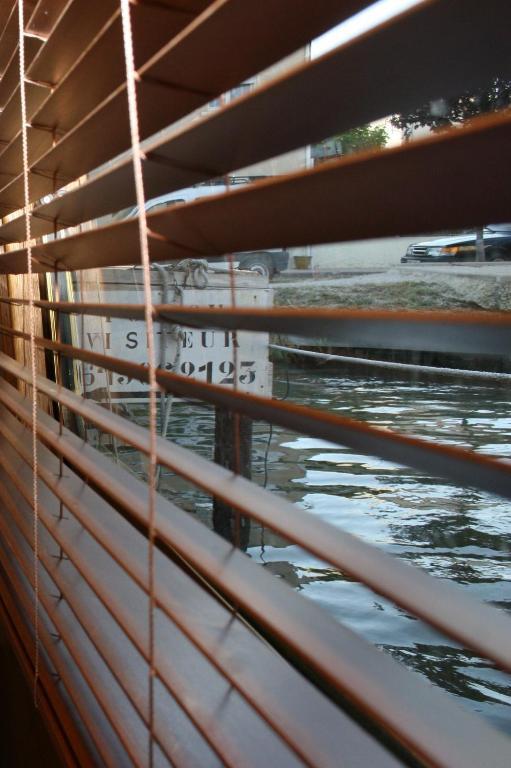 Hotel Peniche Poompui Aigues-Mortes Pokój zdjęcie
